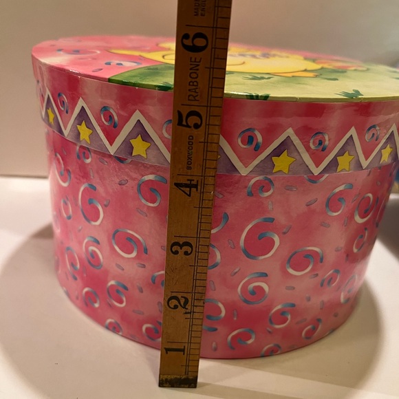 LOT OF 2 STORAGE BOXES. - Picture 9 of 11